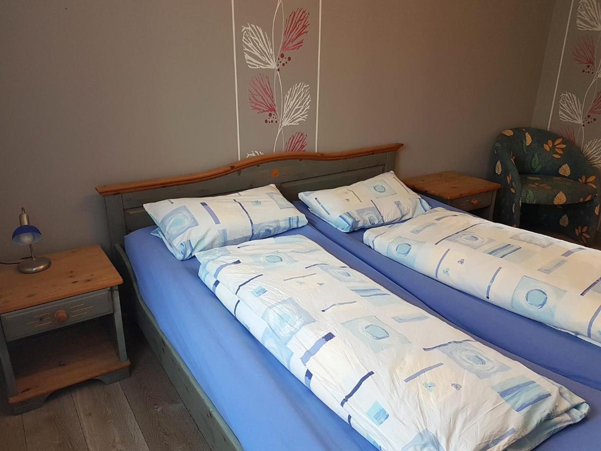 Monteurwohnungen Goeb - Nicht Fuer Urlaubsgaeste Geisa Exterior foto