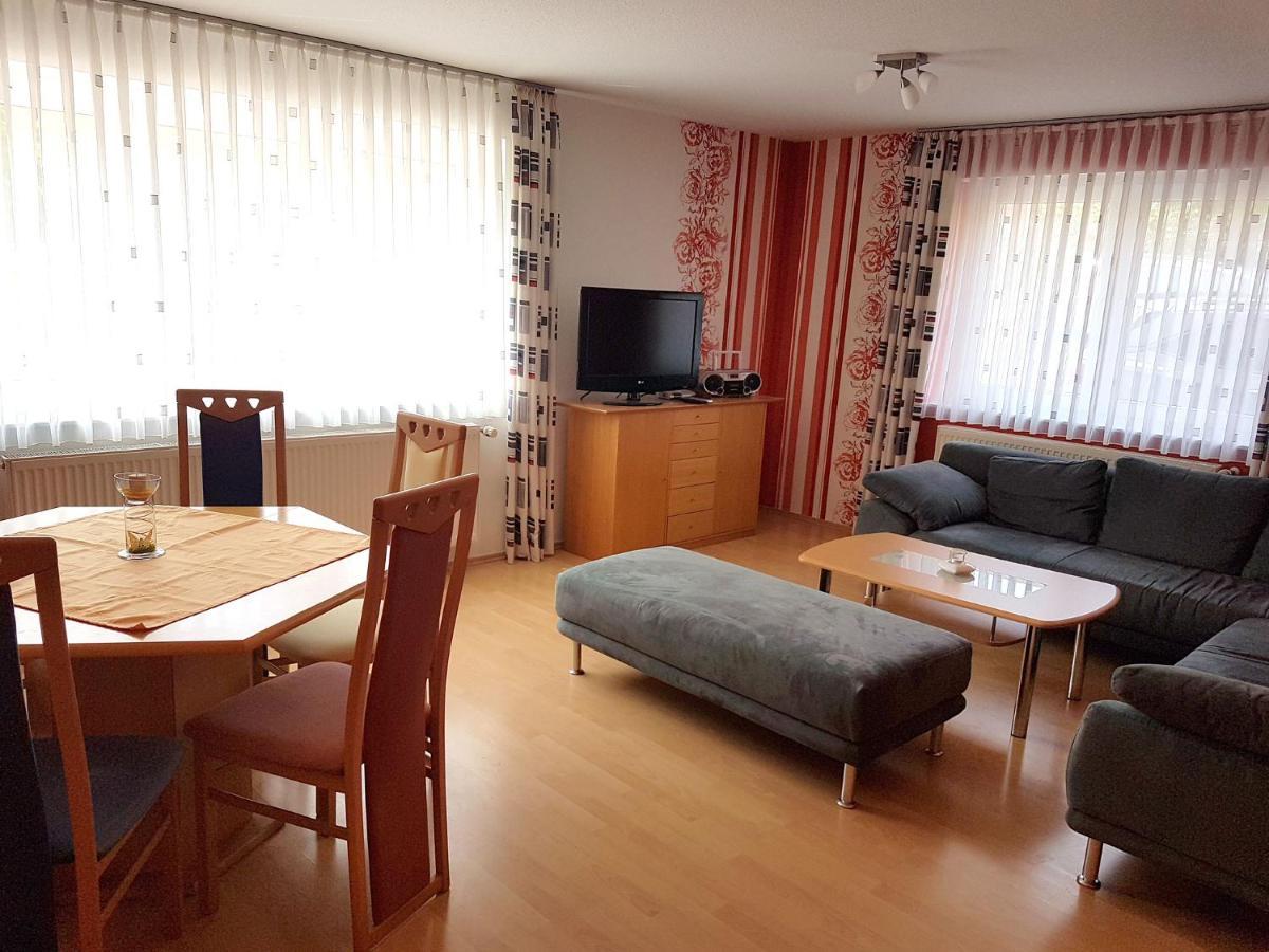 Monteurwohnungen Goeb - Nicht Fuer Urlaubsgaeste Geisa Exterior foto